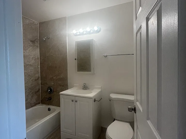 8450 Waukegan Rd #2 — Photo 7
