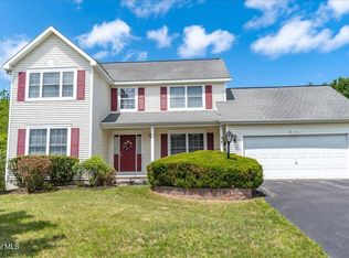 14 Heather Drive, Clifton Park, NY 12065