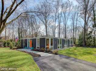 2405 Brentwood Pl, Alexandria, VA 22306