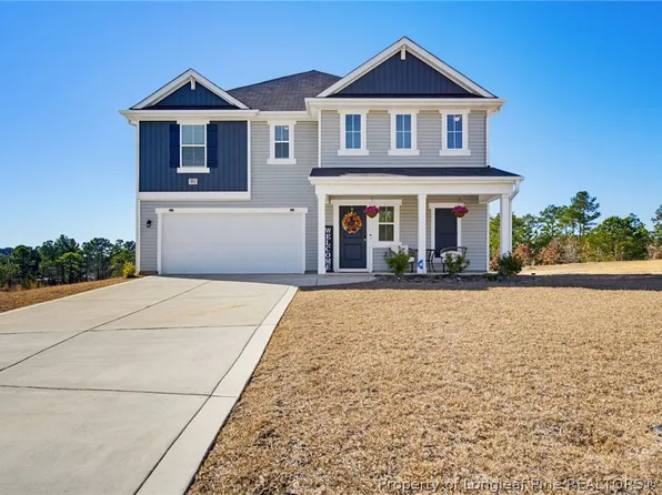 913 Sapphire Stone Ln, Hope Mills, NC 28348