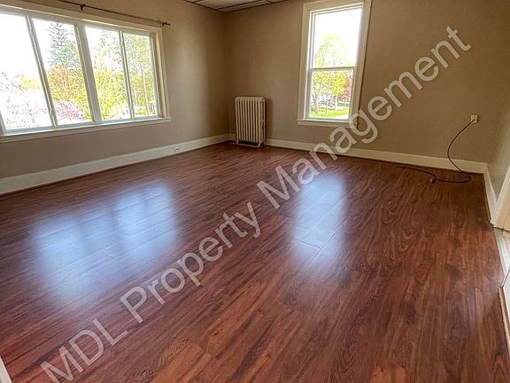 5th image of 300 E Pearl St APT 3