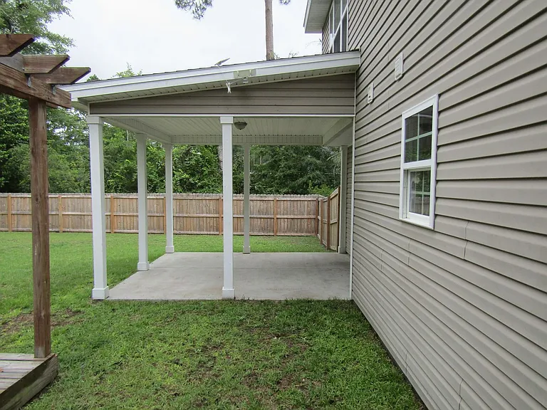 209 Ash Blvd — Photo 27