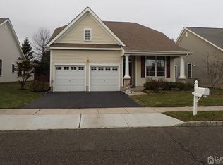 54 Labaw Dr, Cranbury, NJ 08512