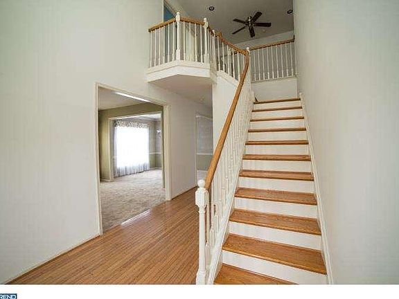 2nd image of 459 Carpenters Cove Ln