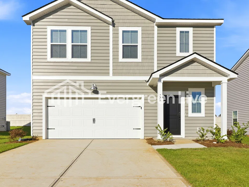225 Breeze Way