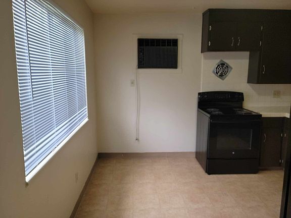 4th image of 801 S Hutchins St APT B
