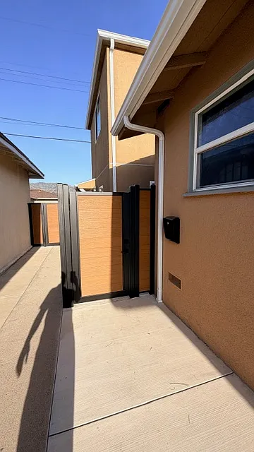 2 bed, 700 sqft, $2,750 — Photo 2