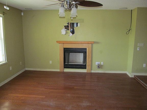 5th image of 20 Perry Ln