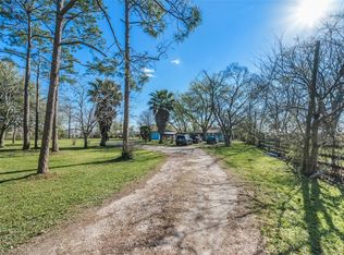 1227 Avenue L, Santa Fe, TX 77510