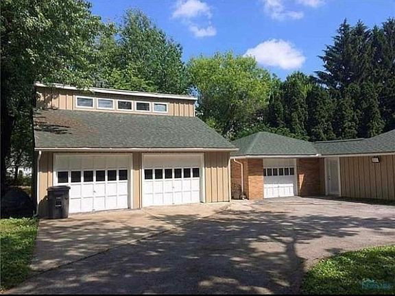 3rd image of 1845 Green Valley Dr
