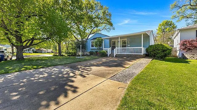 9404 Evandale Dr photo 1