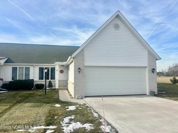 4269 Townhouse Dr #D, Oregon, OH 43616