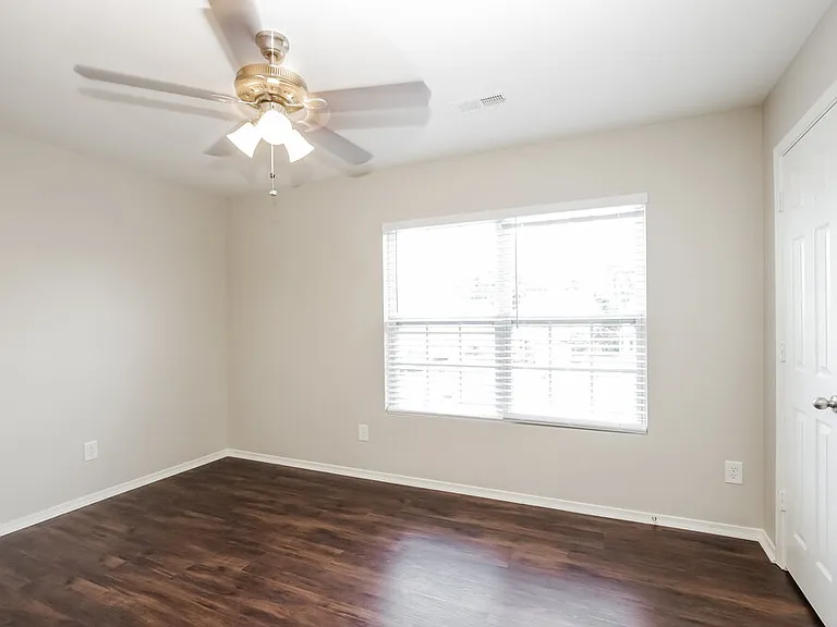 910 Willow Wind Dr — Photo 15