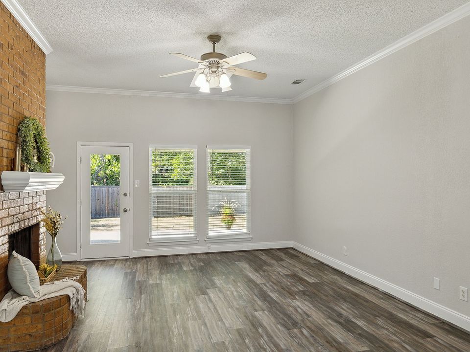 1st image of 1529 Jasmine Ln