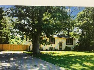 2003 Woodford Rd, Vienna, VA 22182