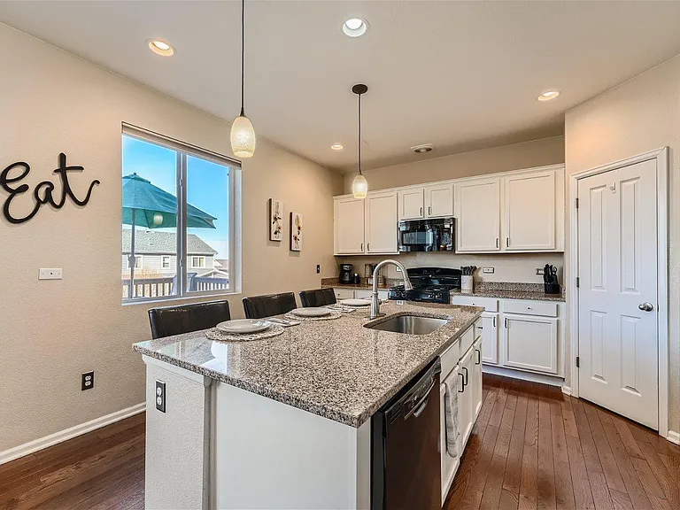 Sabino Ln — Photo 4