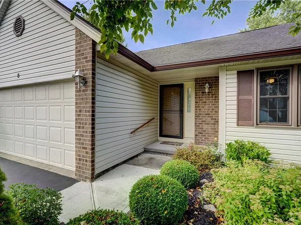 8 Daisy Ln, North Chili, NY 14514