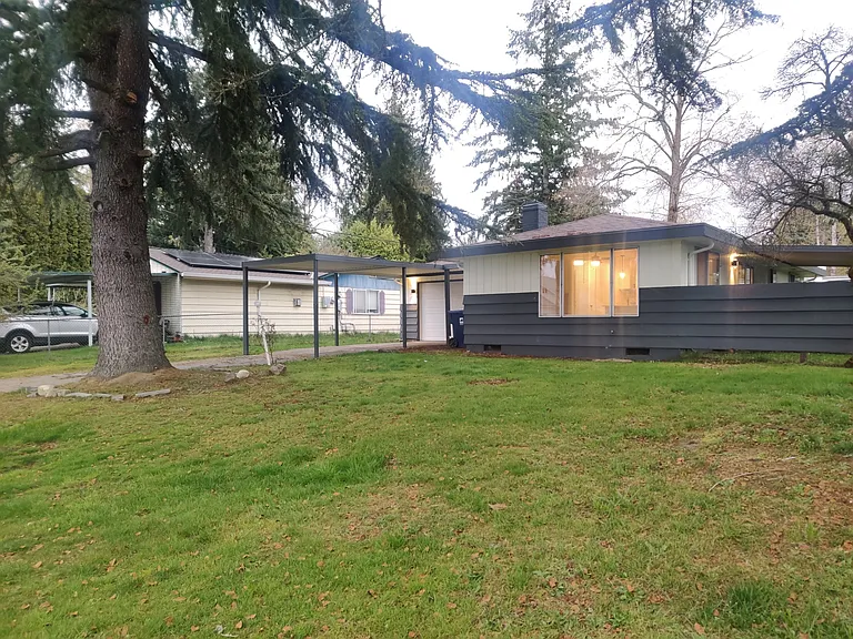 8019 E C St — Photo 2