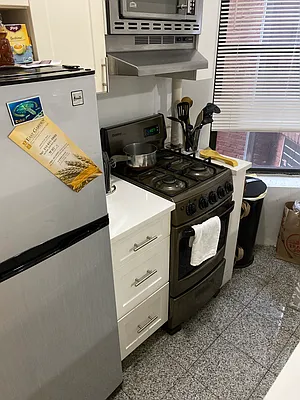 Rented by Bond New York | media 32