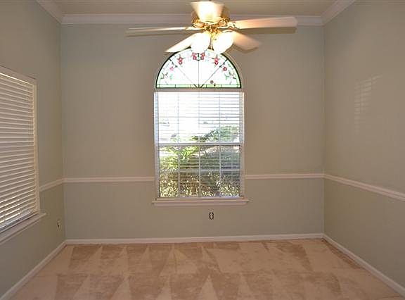 4th image of 2112 Pink Flamingo Ln