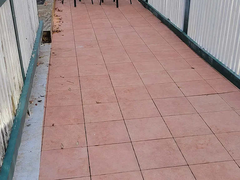 Satsuma Rd — Photo 19