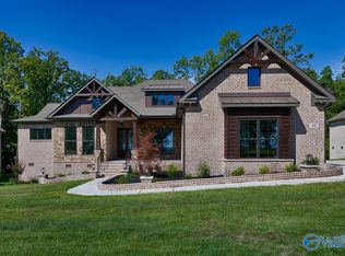 48 Ridge Bluff Cir SE, Huntsville, AL 35803