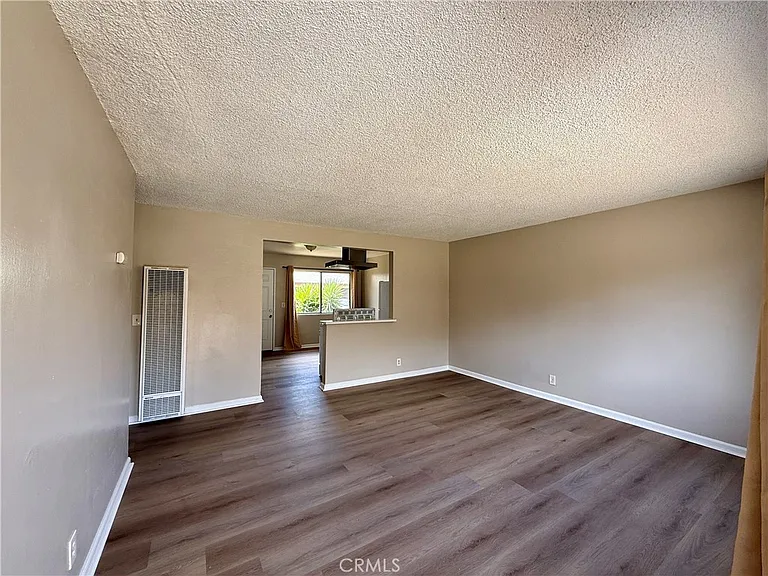 1006 E Nocta St #A — Photo 2