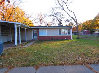 4907 W Wilkins St, Lincoln, NE 68524