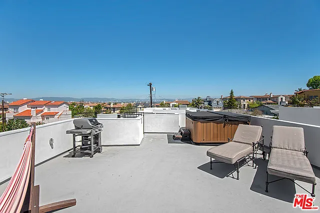7447 W 81st St — Photo 20