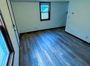 1430 1/2 Thomas St #1/2, Dubuque, IA 52001