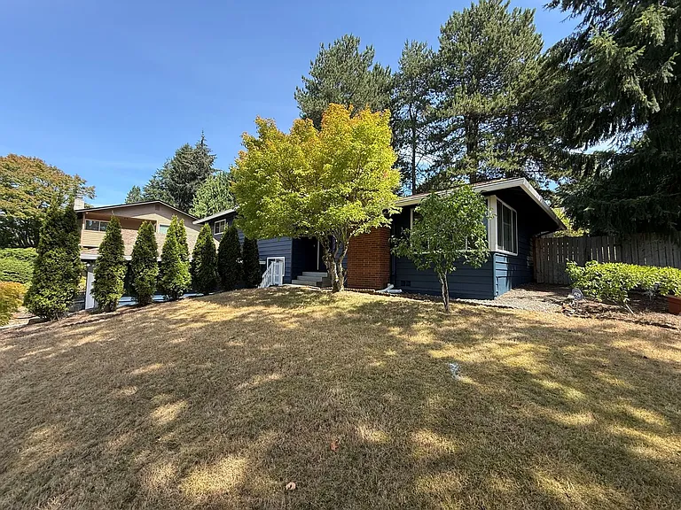 1852 138th Pl SE — Photo 3