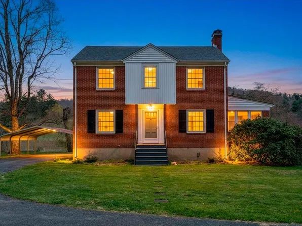 10388 Bent Mountain Rd, Bent Mountain, VA 24059