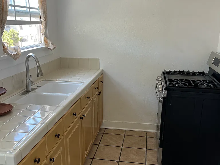 121 S Avenue 58 #123-1/2 — Photo 12