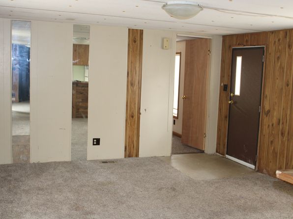 328 N Clay St, Riley, KS 66531
