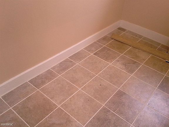 kitchen floors in studio 1