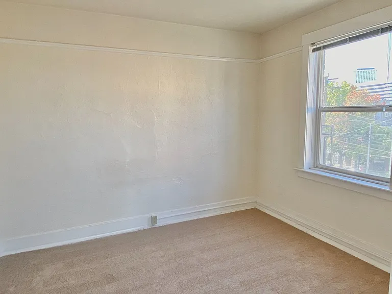 St Florence Apartments — Photo 11