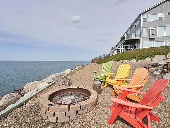 2nd image of 157 Larimar Dr