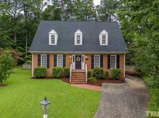 1833 Chedworth Ct, Chapel Hill, NC 27517