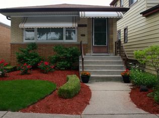 11226 S Whipple St, Chicago, IL