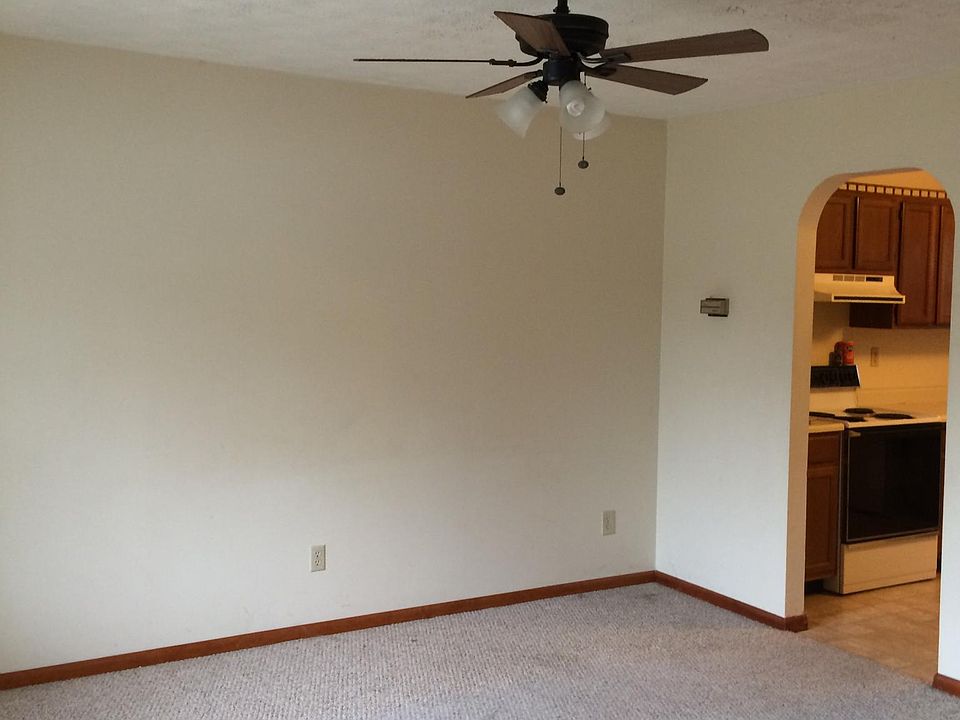 2nd image of 72 Violet St