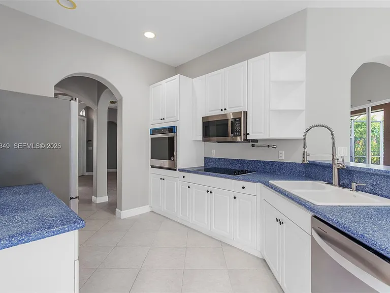 10635 NW 61st Ct — Photo 15