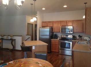 4358 Estate Dr S, Fargo, ND 58104