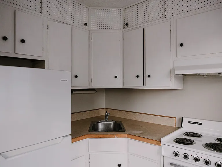 3615 Grand-Grand Apartment LLC — Photo 10