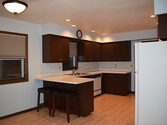 5th image of 2419 S Pulaski St
