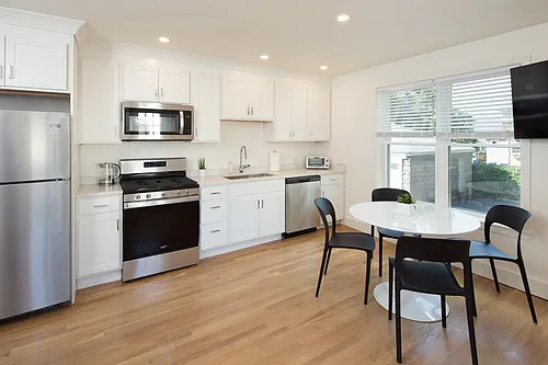 92 Brown St Photo 1