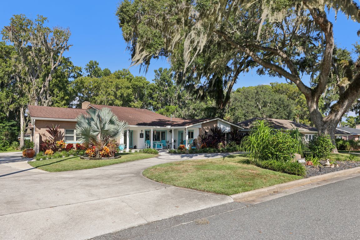 next background image