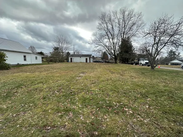 811 Saint Clair St, New Lexington, OH 43764