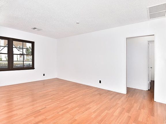 2nd image of 3415 Dorchester Ave