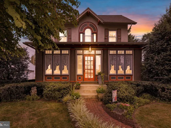 128 E Walnut St, Shillington, PA 19607