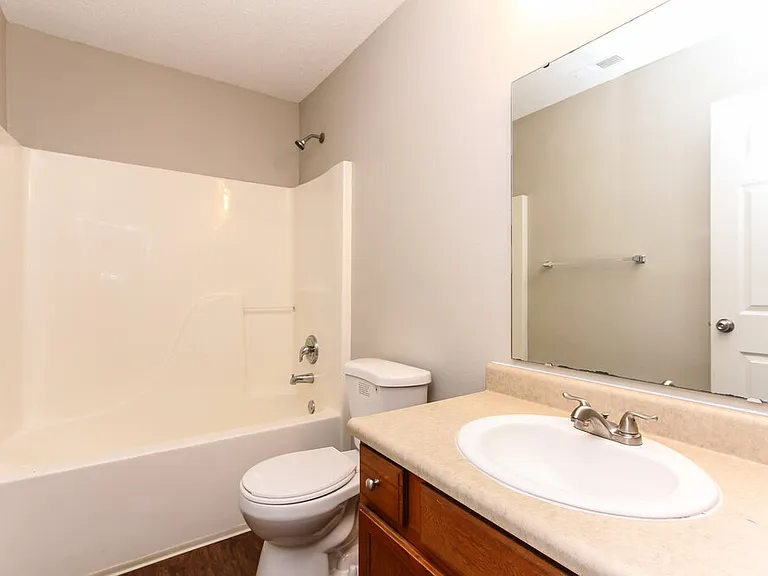 672 Cloverfield Ln — Photo 14